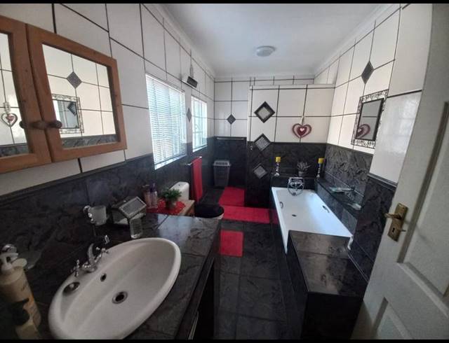 3 BEDROOM HOUSE FOR SALE IN SASOLBURG CENTRAL